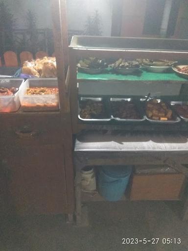 WARUNG NASI MBA ELA