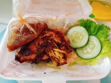 AYAM GEPREK SYATHIR