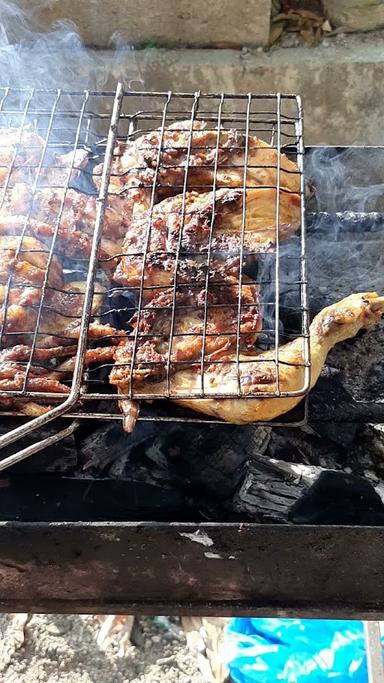 RUMAH MAKAN BUNGA RAYA