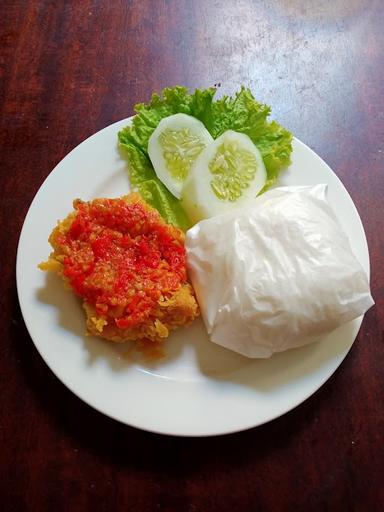 AYAM GEPREK SAMBANGAN