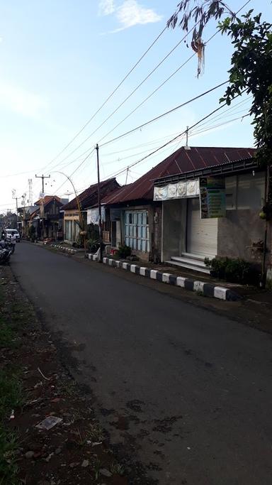 AYAM GORENG JINENGANTIK