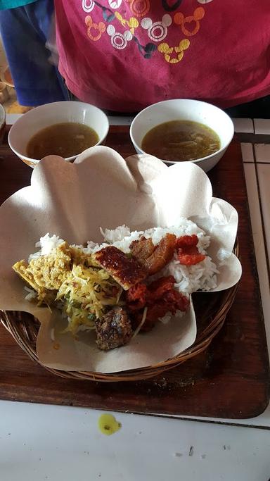 NASI BABI GULING MERDEKA