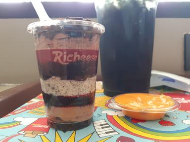 RICHEESE FACTORY SINGARAJA