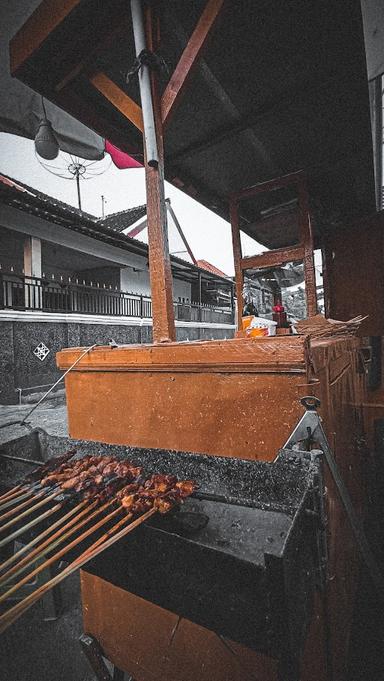 SATE AYAM MERDEKA