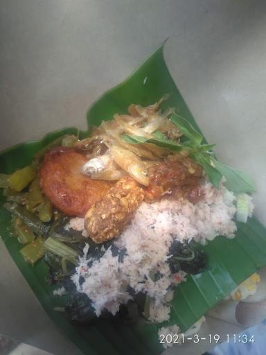 WARUNG NASI EMPOG BERDIKARI SERIBU BERKAH