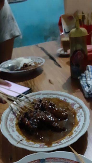 PAK ASMUNI SATE KAMBING & SATE AYAM