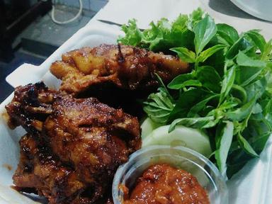 WARUNG FINIAR - SPESIAL AYAM BAKAR 44