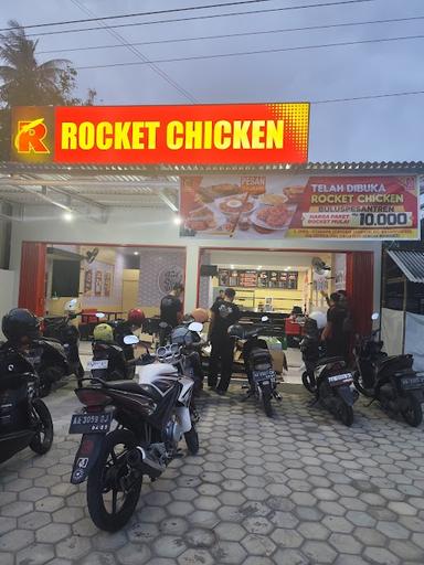 ROCKET CHICKEN BULUSPESANTREN