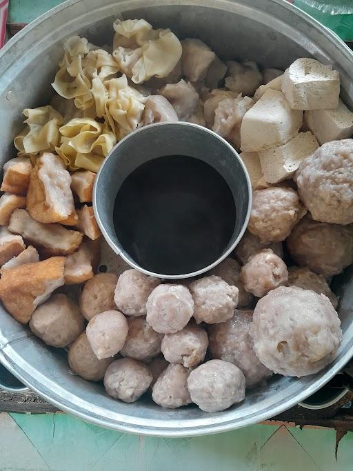 BAKSO AKBAR (BU JUM)