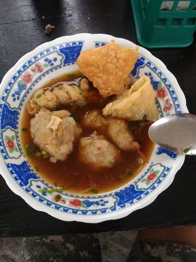 BAKSO IDOLA LEGENDA