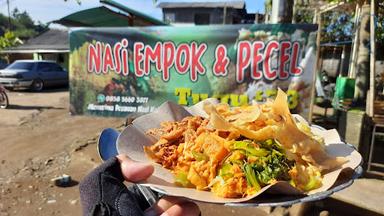 NASI EMPOK & PECEL TUGU '73