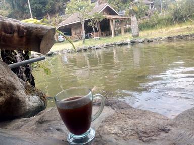 WARUNG WATU GEDHEK