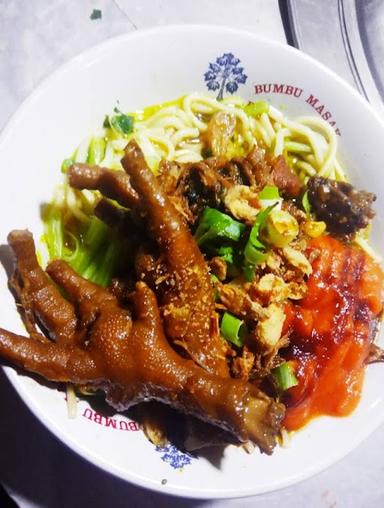 MI AYAM BASO BANG PAMPAM