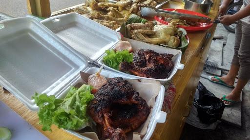 AYAM BAKAR DELKIKIO