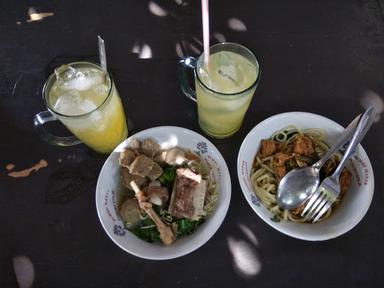 BAKSO SOLO MAS KUMIS