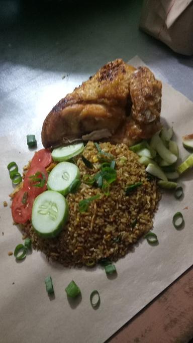 NASI GORENG PUTRO PEMALANG / ARI DAEK