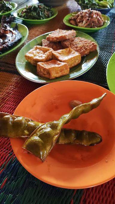 SAUNG IKAN BAKAR ABAH CIANJUR, BUNGURSARI PURWAKARTA