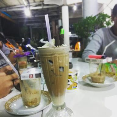 CAFE DUA PUTRA