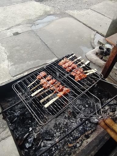 WARUNG IKAN BAKAR OM LEO