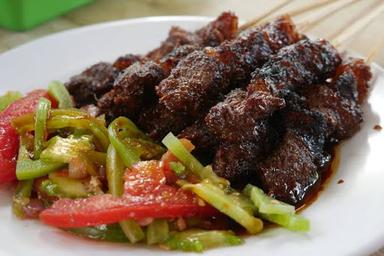 WARUNG SOP DAN SATE BG CHINONK