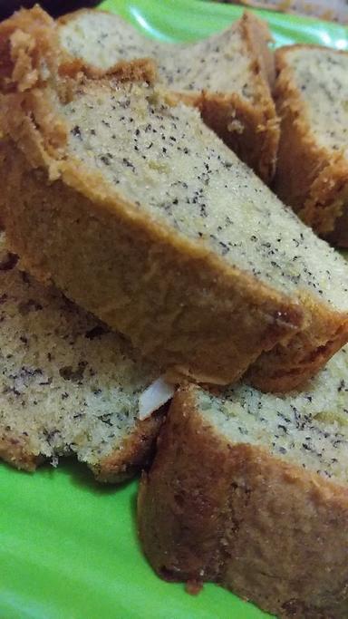 BANANA CAKE ONIH