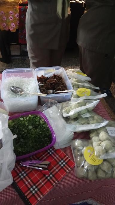 YAS FOOD (TEKWAN,SIOMAY,PEMPEK)