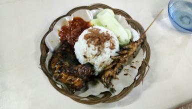 AYAM BAKAR TOP UBAY