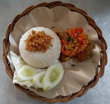 AYAM PENYET KAMJET