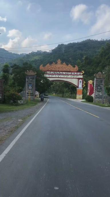 RUMAH MAKAN KURNIA MANDIRI