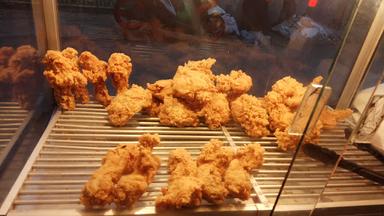 YUYUN FRIED CHIKEN