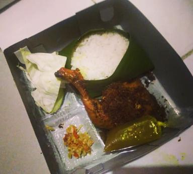 AYAM GORENG REMPAH