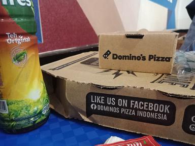 DOMINO'S PIZZA