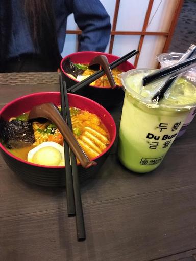 DU BUM (KEDAI MAKANAN KOREA DAN MAKANAN JEPANG SPESIALIS RAMEN, UDON, TTEOKBOKKI, ODEN)