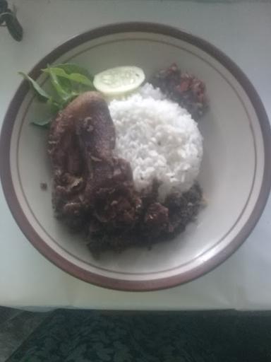 NASI BEBEK HITAM PAK SAYEKI