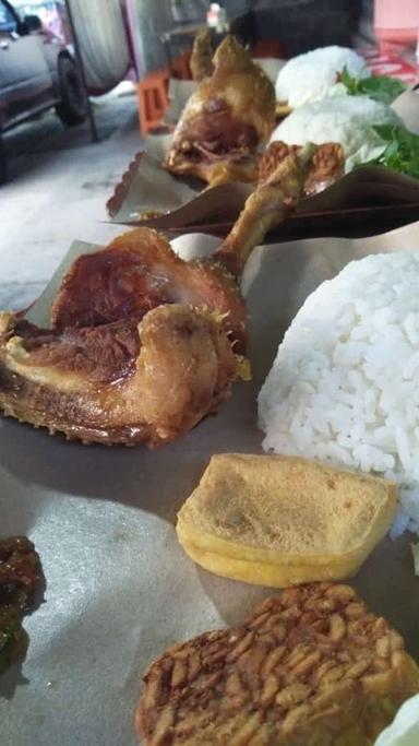 RM.RAJENG. BEBEK AYAM GORENG BAKAR SAMBEL KOSEK