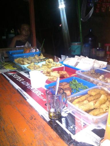 WARUNG SATRIAN TUGU