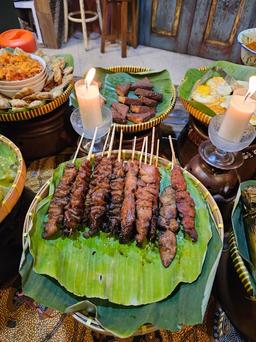 Photo's D'Kambodja Heritage Dapur Ndeso Anne Avantie