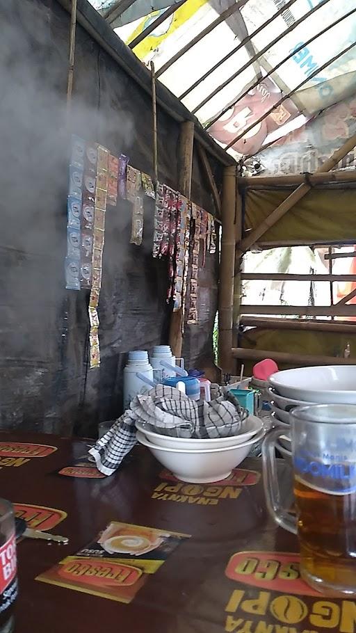 ANGKRINGAN SOTO, PECEL, DAN RAMESAN