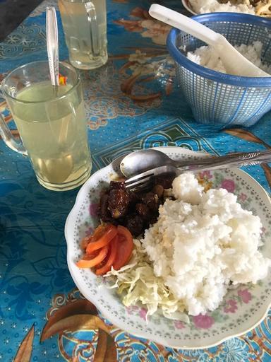 TONGSENG KAMBING WATUADEG DUA PUTRA