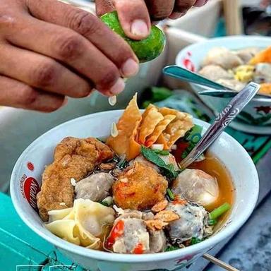 BASO WONG DEWEK