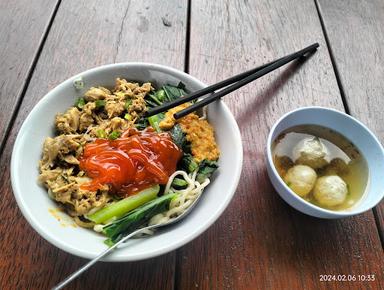 MIE AYAM BUNBUN CARINGIN