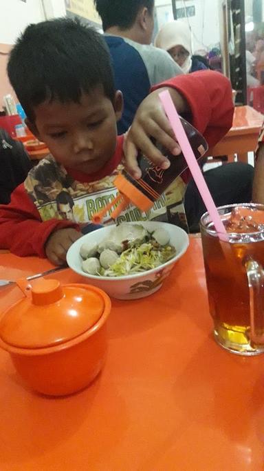 BAKSO BAKAR MALANG CARINGIN