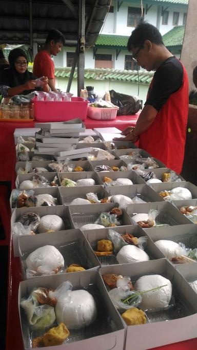 NASI UDUK 76 CIKERETEG