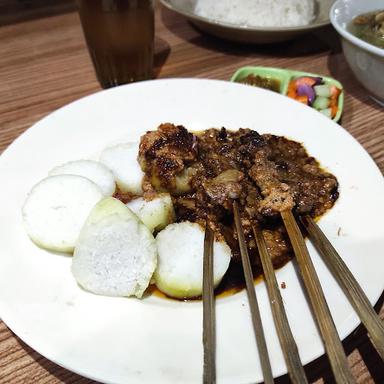 WARUNG SATE BAPAK MISBAH