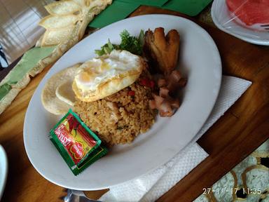 NASI GORENG PAK DE