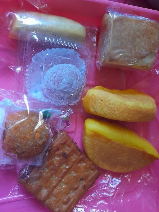 ANEKA SNACK DAN CATERING BU MUJI