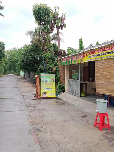 WARUNG SOTO MBAK LULUK DAN TOKO SEMBAKO