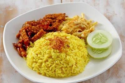 NASI UDUK DAN NASI KUNING