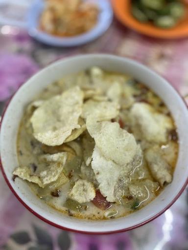 SOTO BETAWI ABANG KUMIS