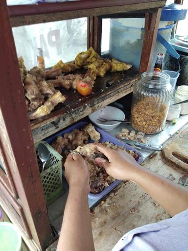 SOTO KAKI SAPI PAK NARYO